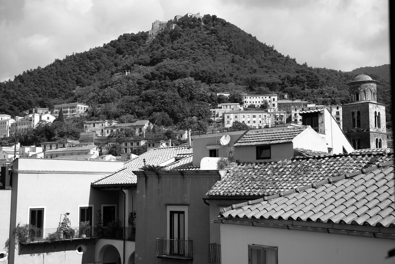 Bed And Travel Apartment Dogana Regia 15 Salerno Dış mekan fotoğraf