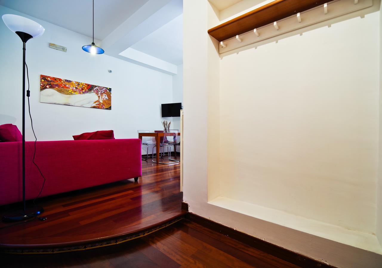 Bed And Travel Apartment Dogana Regia 15 Salerno Dış mekan fotoğraf