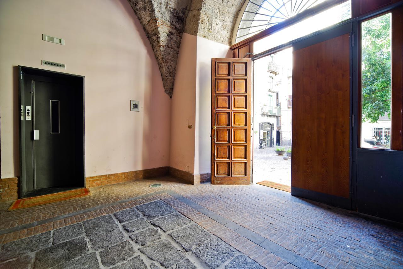 Bed And Travel Apartment Dogana Regia 15 Salerno Dış mekan fotoğraf